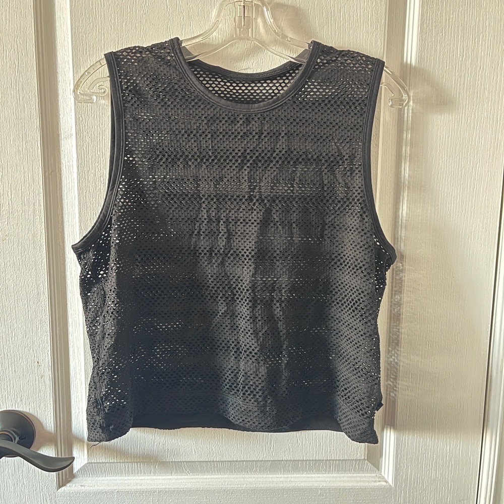 Lululemon black mesh crop tank